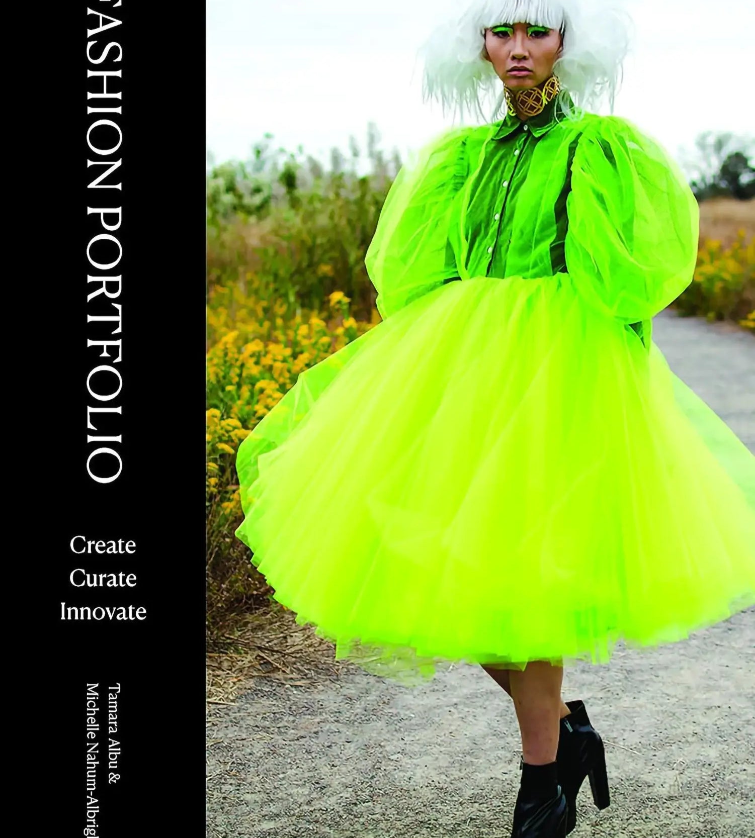 Knyga Fashion Portfolio: Create, Curate, Innovate