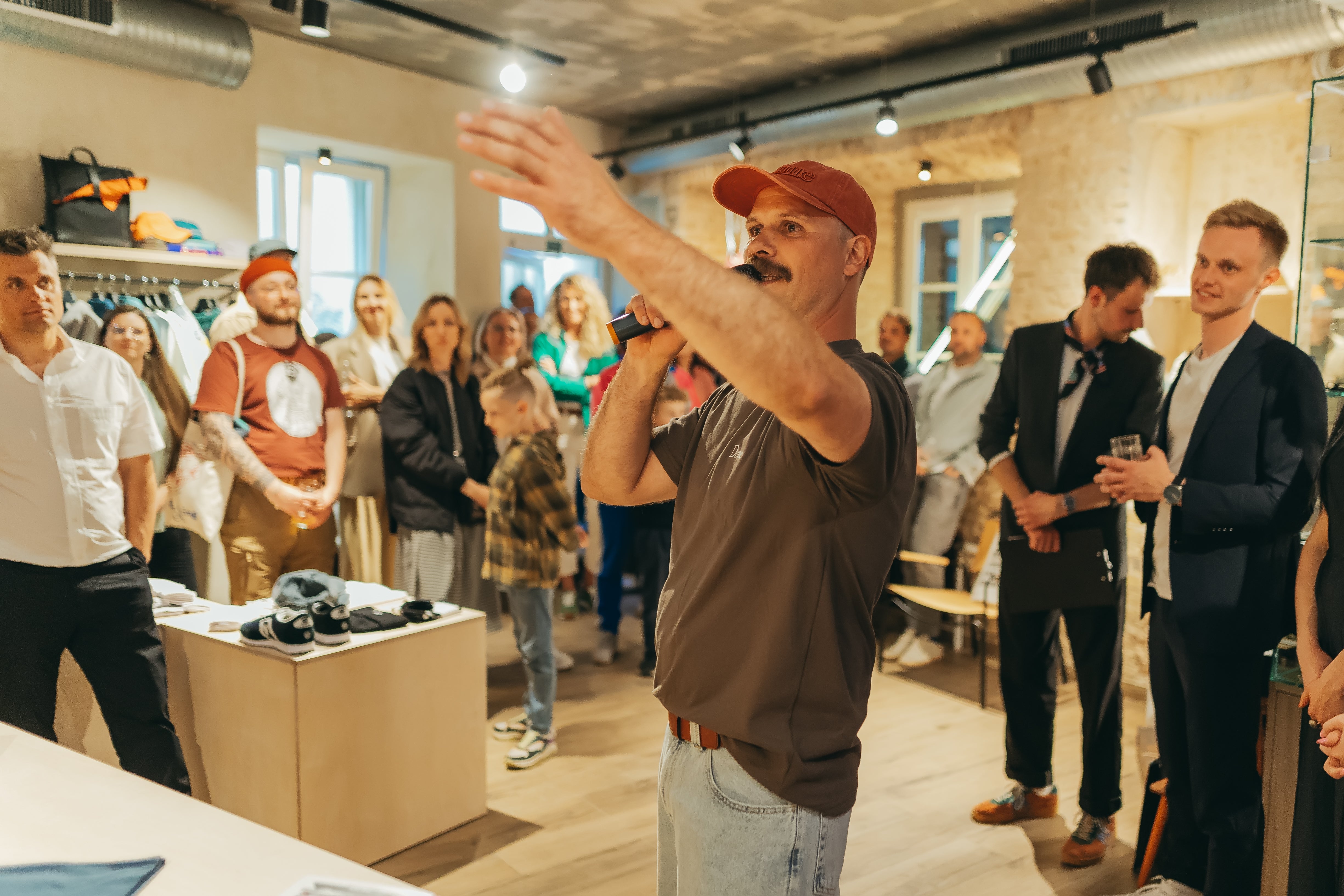 Sneakers & Readers concept store atidarymas
