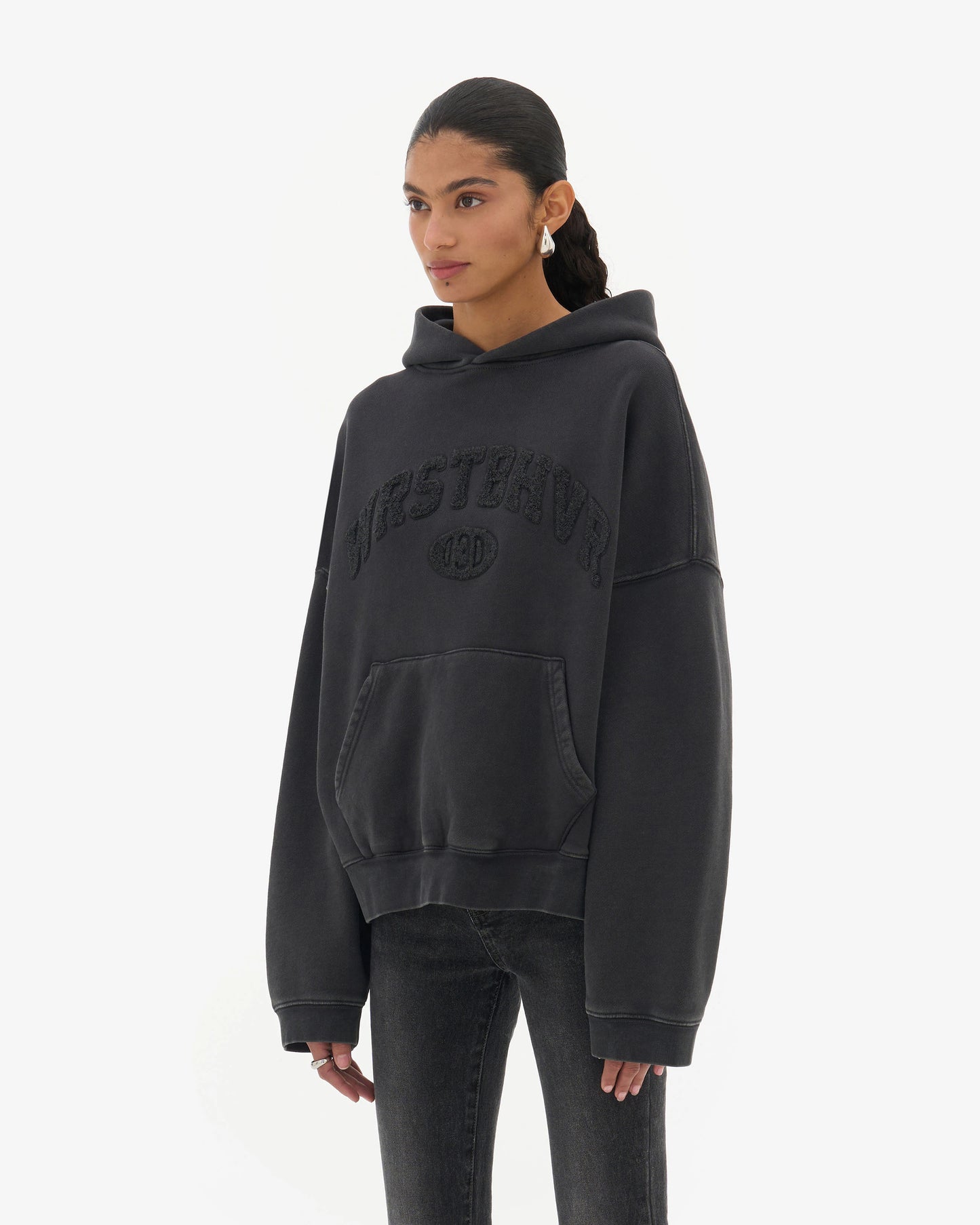 WRSTBHVR JESSE BLACK VINTAGE HOODIE