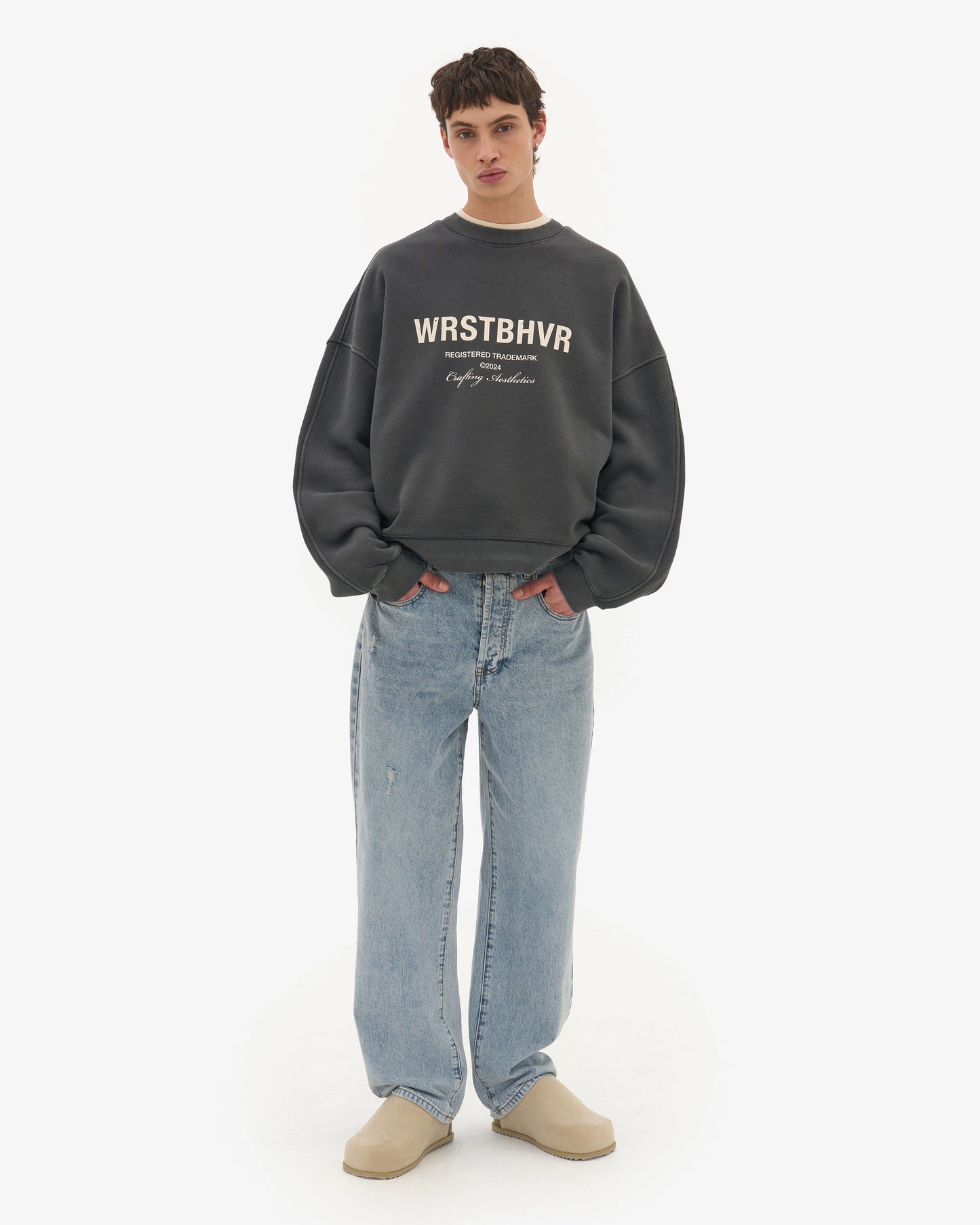 WRSTBHVR MECK BLACK VINTAGE SWEATSHIRT