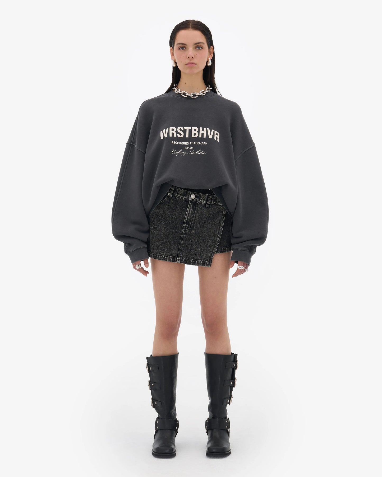 WRSTBHVR MECK BLACK VINTAGE SWEATSHIRT