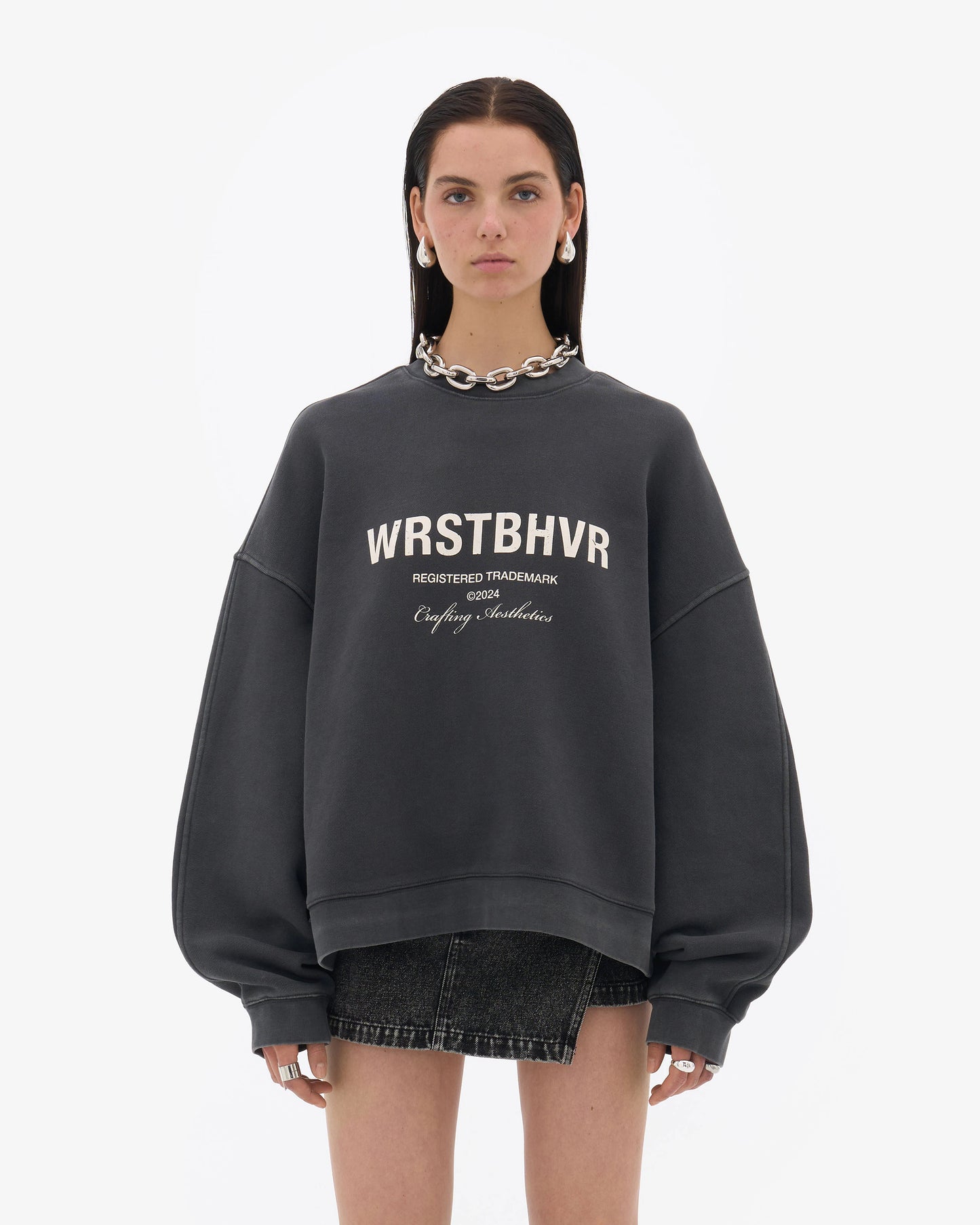 WRSTBHVR MECK BLACK VINTAGE SWEATSHIRT