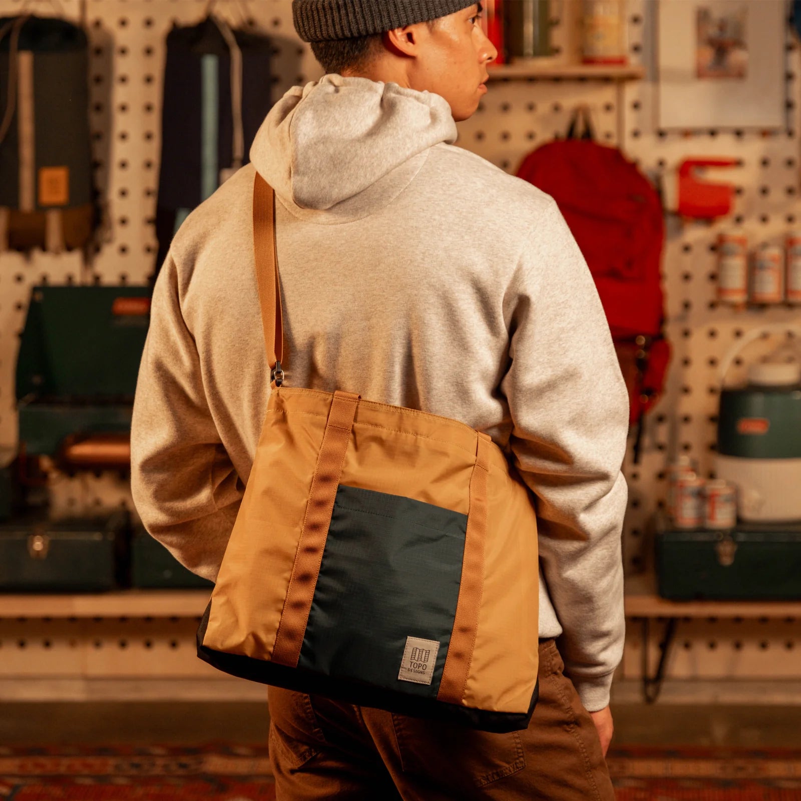 Mountain Essential Tote Woodland / Terracotta
