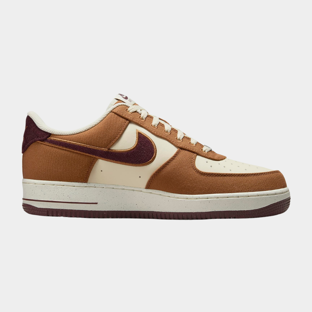 Nike Air Force 1 '07 LV8