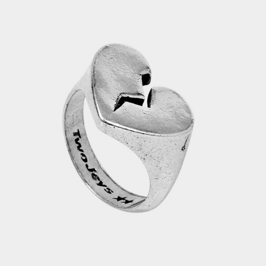 TWOJEYS BROKEN HEART RING