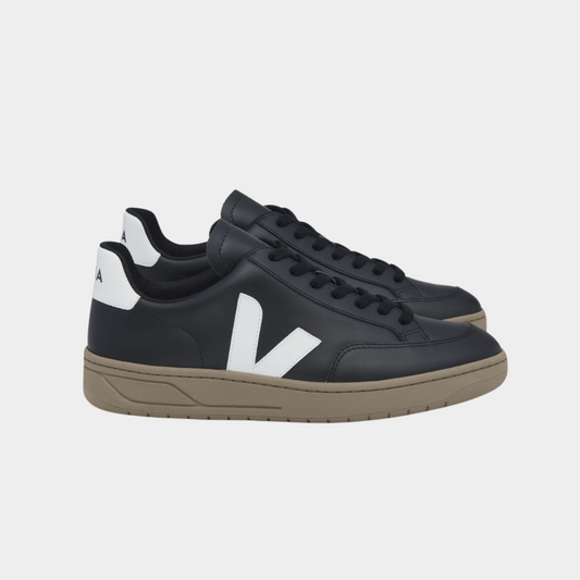 VEJA V-12 LEATHER BLACK WHITE DUNE