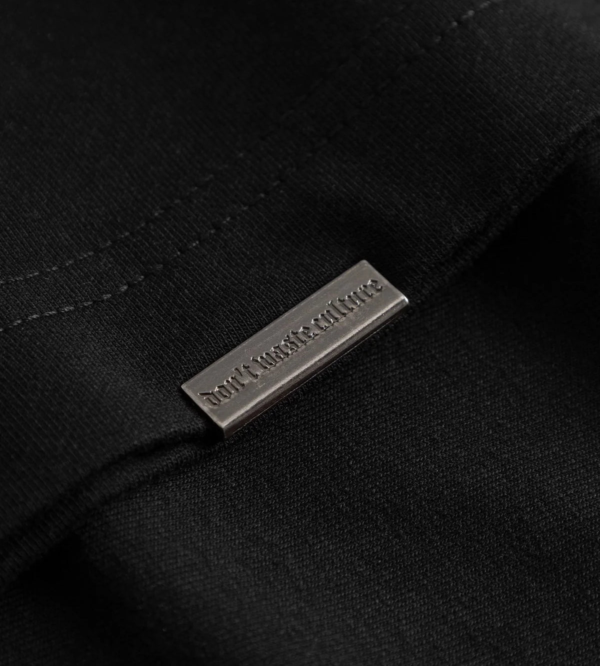 Oshimi Black T-Shirt