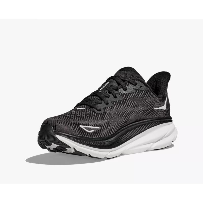 Hoka One One – Sneakers & Readers