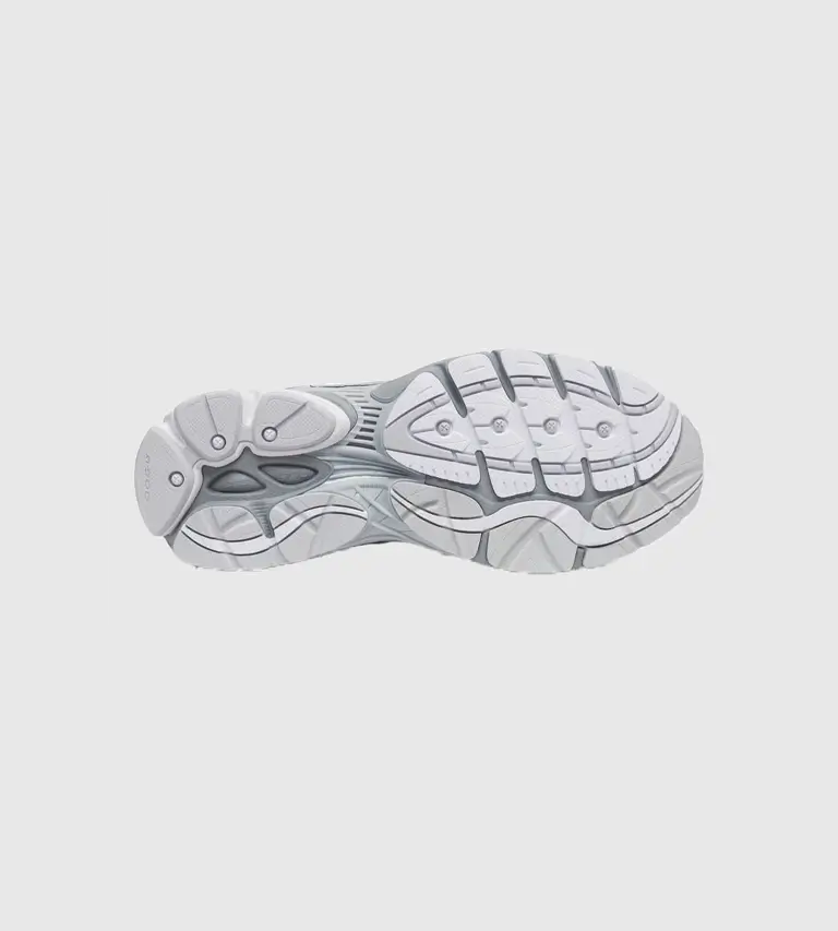 SAUCONY PROGRID OMNI 9
