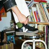 VEJA V-12 LEATHER BLACK WHITE DUNE